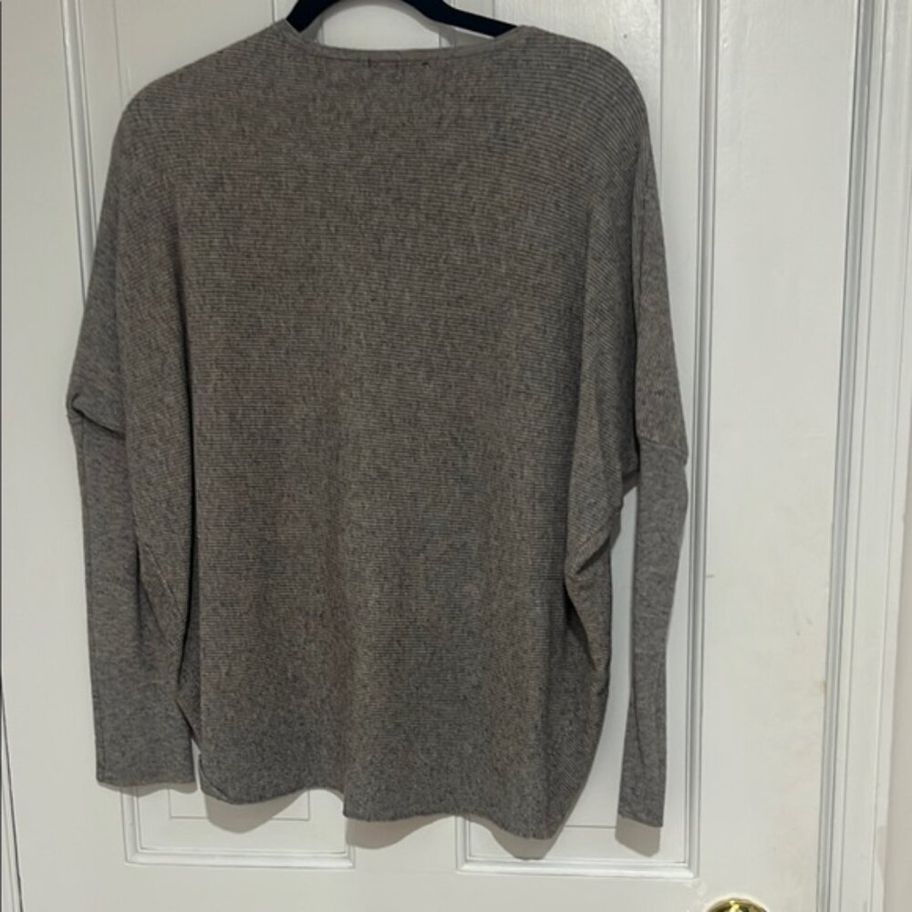 Vici Gray Crew Neck Sweater